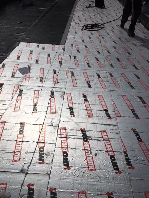 TOITURE TERRASSE INACCESSIBLE ISOLEE SUR LA COMMUNE DE CHATEAUNEUF LES MARTIGUES