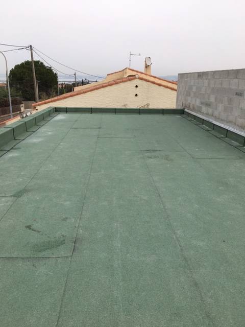 TOITURE TERRASSE INACCESSIBLE ISOLEE SUR LA COMMUNE DE CHATEAUNEUF LES MARTIGUES