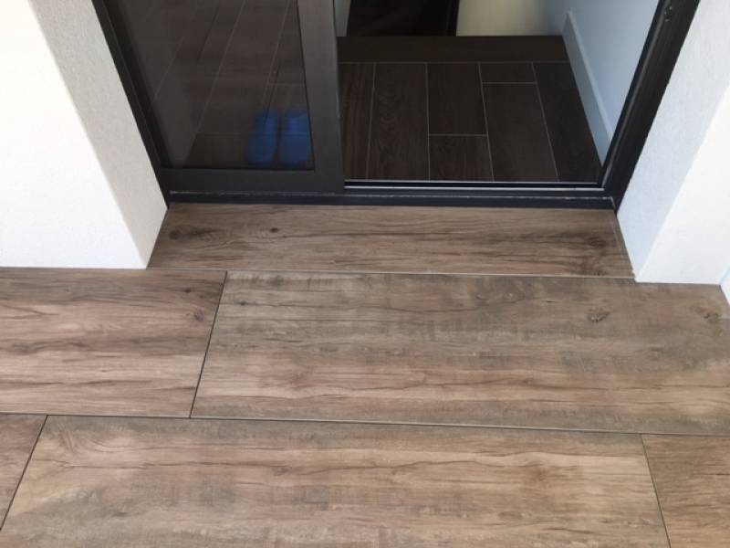 Terrasse etancheite/isolation/dalle sur plots imitation bois 120/40