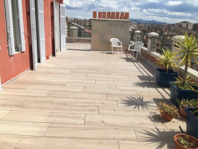 TOITURE TERRASSE DALLE SUR PLOTS SUR MARSEILLE
